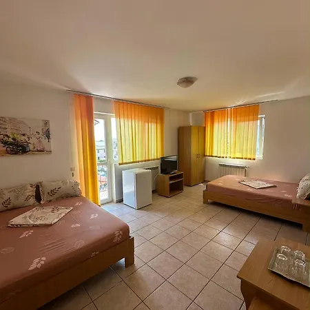 Hotel Nadia