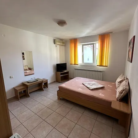 Nadia Hotel