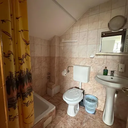 Hotel Nadia 3*